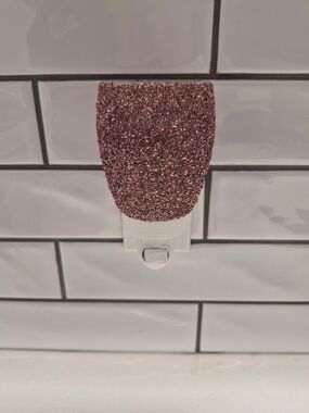 Scentsy Sparkling Rose Plug-In